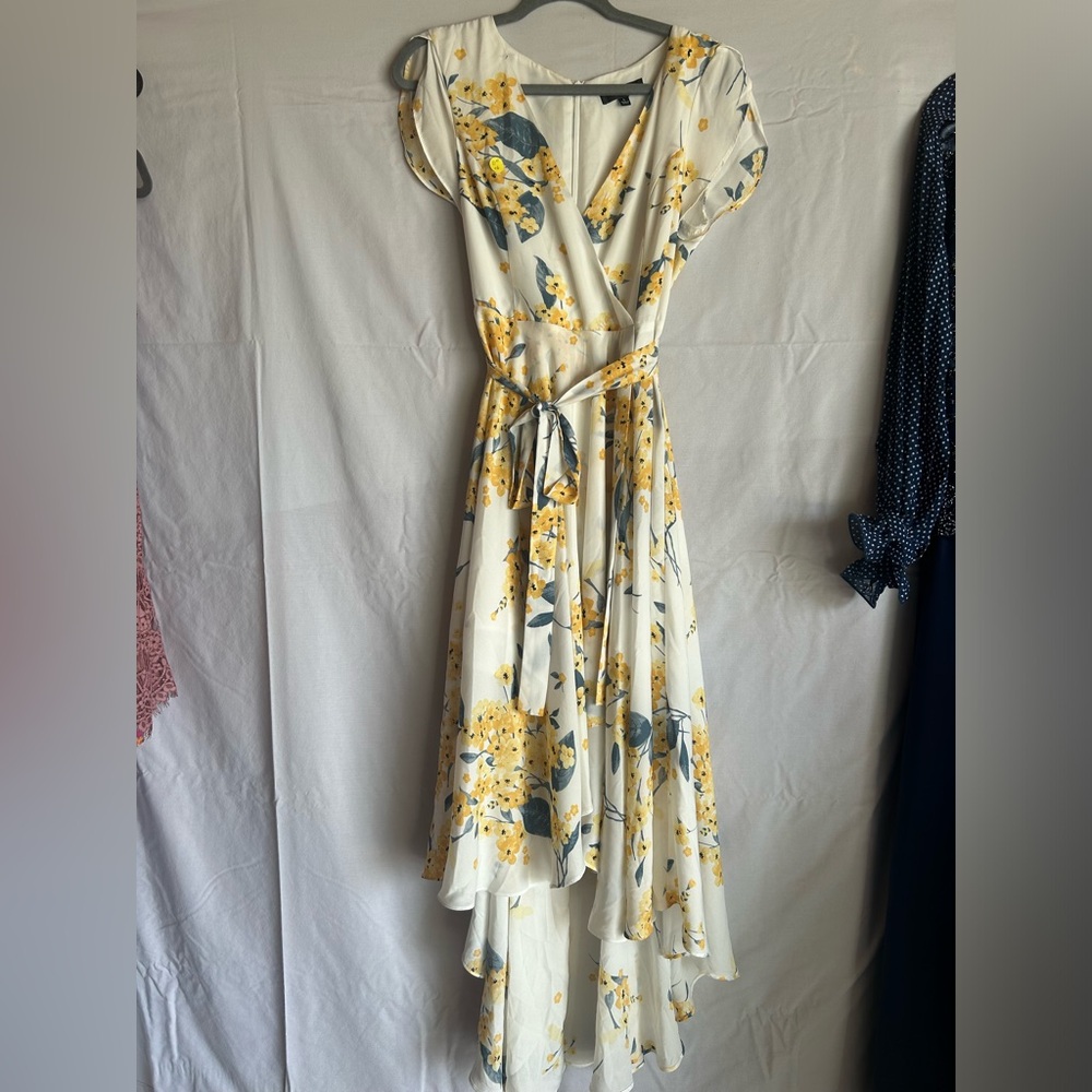 Lulu’s Women’s large dress worn twice! Super cute!